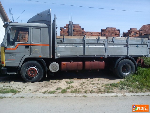 СЕ ПРОДАВА КАМИОН Volvo Fl7 87