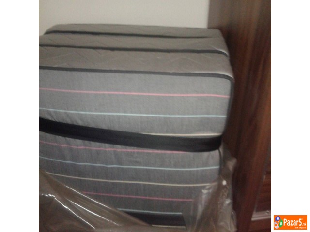 Prodavam Nov,ne Koristen  Dusek Na Rasklopuvanje