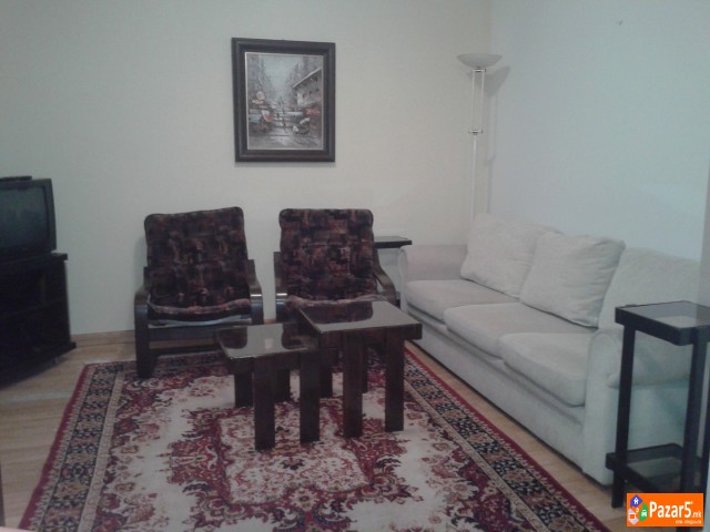 Издавам стан во Центар