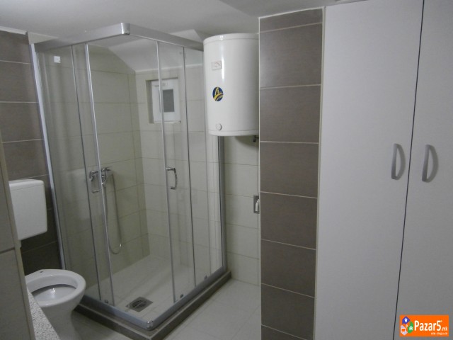 * Издавам гарсоњера во КОЗЛЕ *