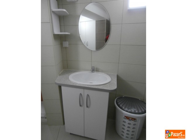 * Издавам гарсоњера во КОЗЛЕ *