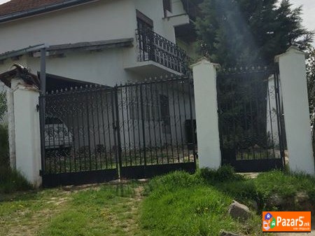 Se Prodava Kuca/hitno