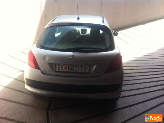 Se Prodava Pezo 207 1.4 Benzin