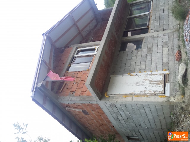 Se Prodava Ili Zamenuva Vikendica