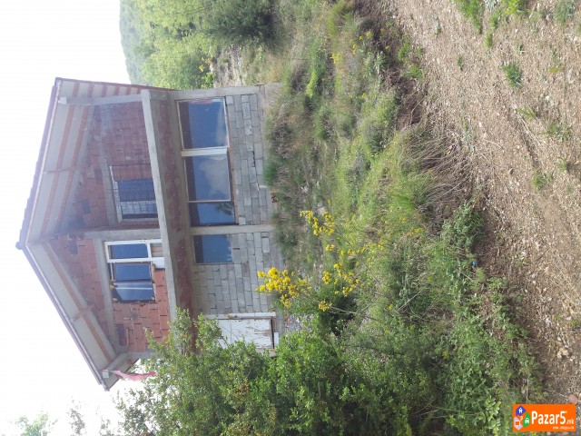 Se Prodava Ili Zamenuva Vikendica