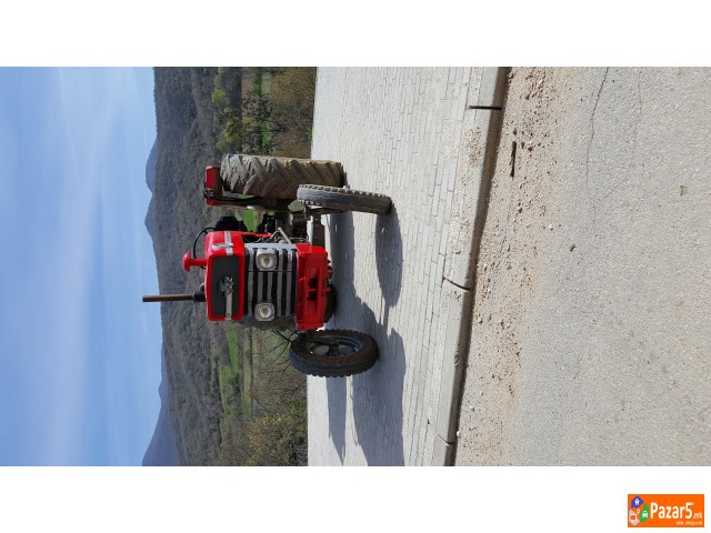 Se Prodava Traktor Massey Ferguson 165