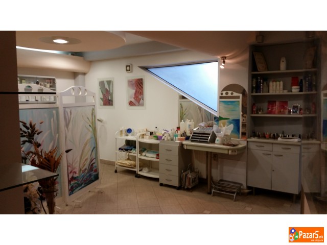 Se Prodava Deloven Prostor, Kozmeticko Studio