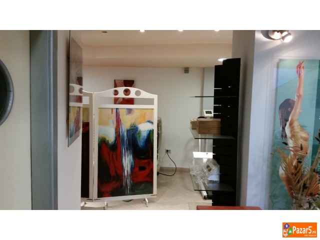 Se Prodava Deloven Prostor, Kozmeticko Studio