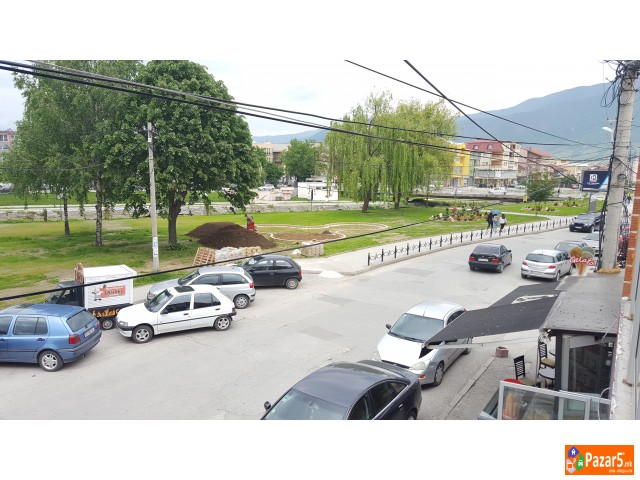 Se Prodavaat Lokali: Prizemje 66 M2 I Prv Sprat 70