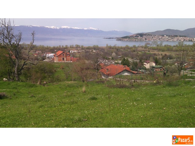 Се продава плац во Рача