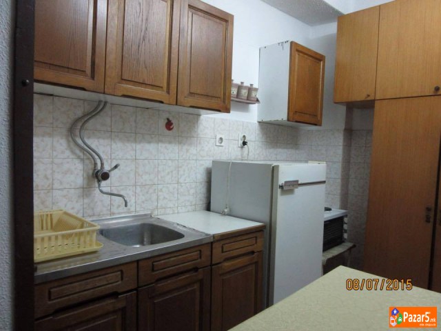 Издавам стан во Автокоманда