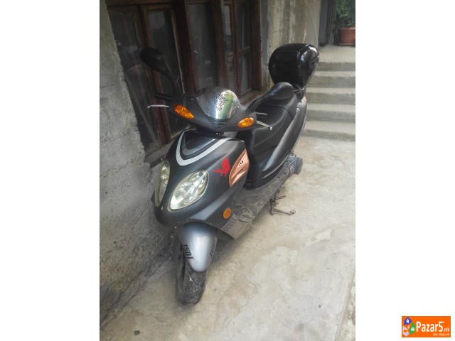 Se Prodava Skuter Arora 