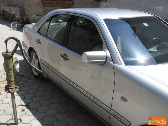 Mercedes E 290 Td
