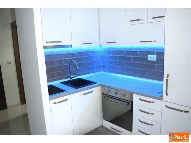 Дарма Дома издава ЛУКСУЗЕН СТАН ВО ЦЕНТАР, кај Мли