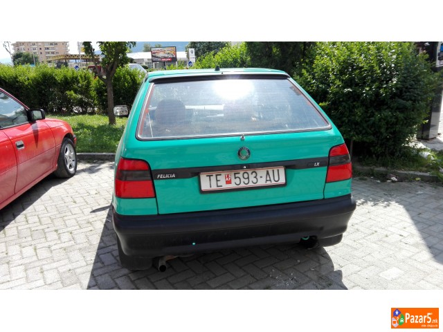 Продавам шкода фелиција