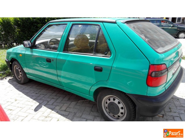 Продавам шкода фелиција