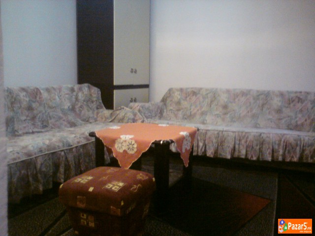 ИЗДАВАМ ГАРСОЊЕРА ВО СКОПЈЕ ДО АВТОБУСКА И ЖЕЛЕЗНИ