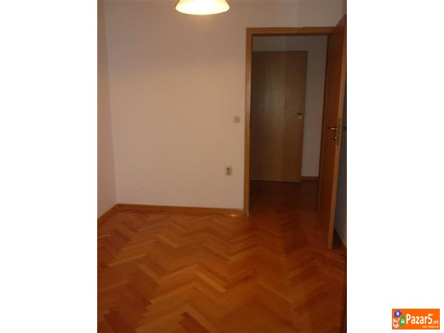 Izdavam Prekrasen Polunamesten Stan Vo Kisela Voda