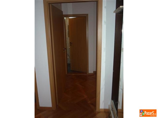 Izdavam Prekrasen Polunamesten Stan Vo Kisela Voda