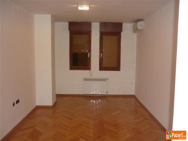 Izdavam Prekrasen Polunamesten Stan Vo Kisela Voda