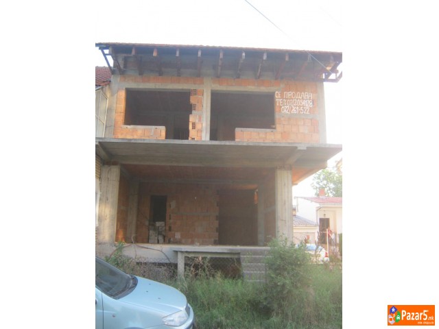 Продавам куќа карабина во центар на нас. Драчево 