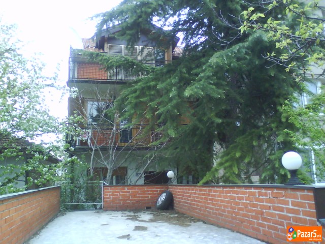 Prodavam Kuka Vo Crnice 260m2 Za Smao 160000 Evra