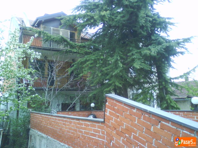 Prodavam Kuka Vo Crnice 260m2 Za Smao 160000 Evra