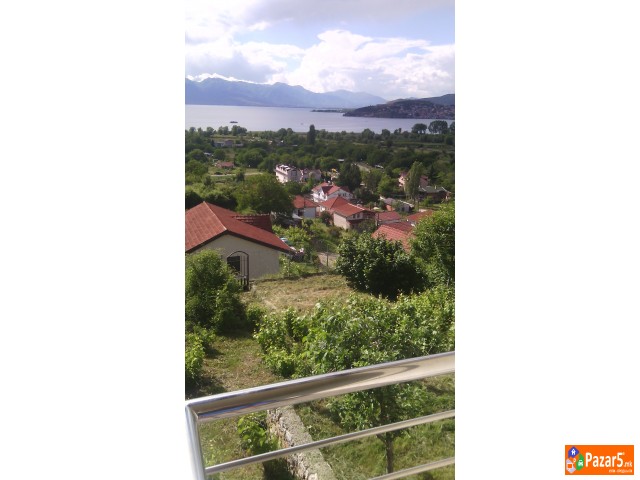 Се продава куќа во Рача