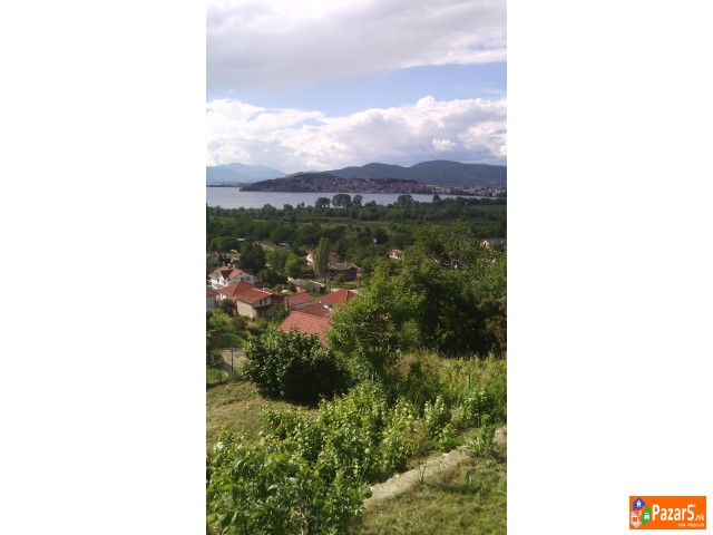 Се продава куќа во Рача