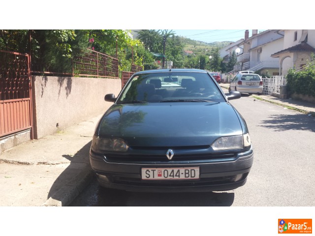 Поволно, Renault Safrane