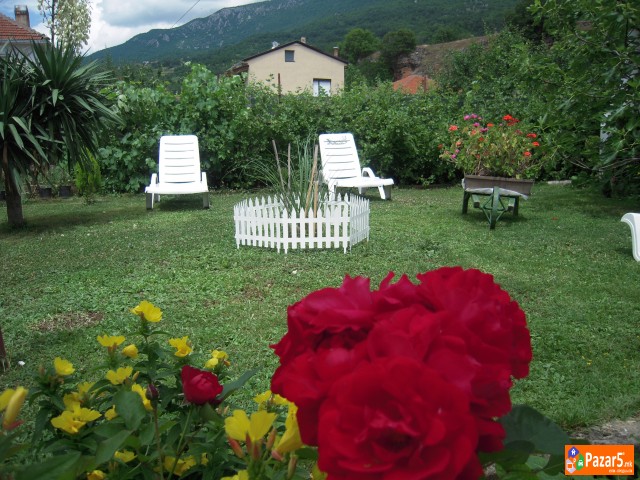 Lile Pestani Apartmani I Bungalowi