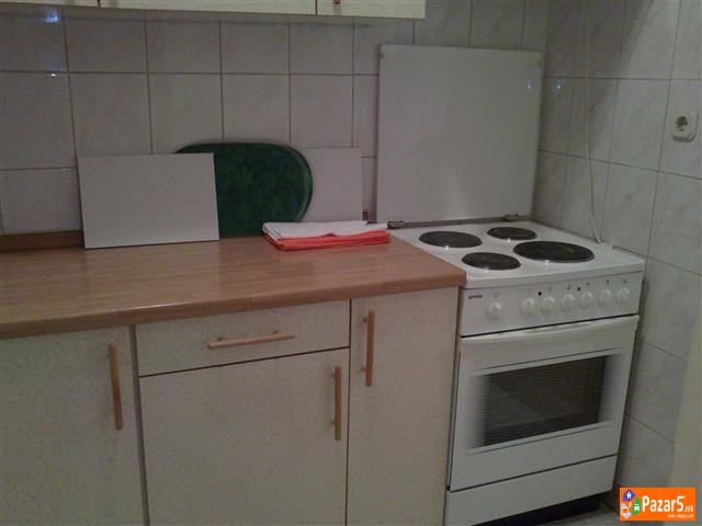 СЕ ИЗДАВА ТРОСОБЕН СТАН КАЈ НОВА ЖЕЛЕЗНИЧКА