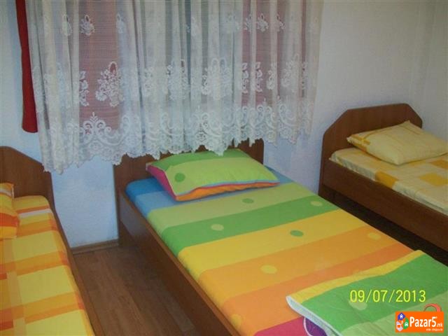 Smestuvawe Za 12 Lica