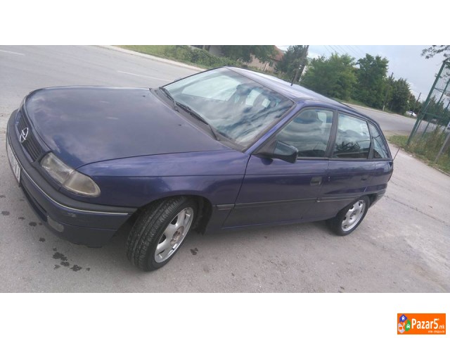 Opel Astra 2.0 -Регистрирана -Атест плин