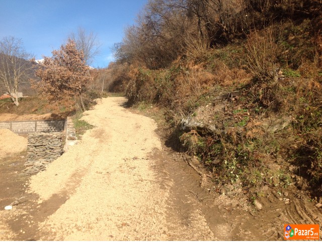 плац во село нежилово