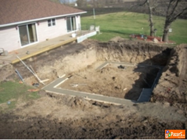 Kopanje Na Temeli, Rovovi Za Komunalni Linii, Isko