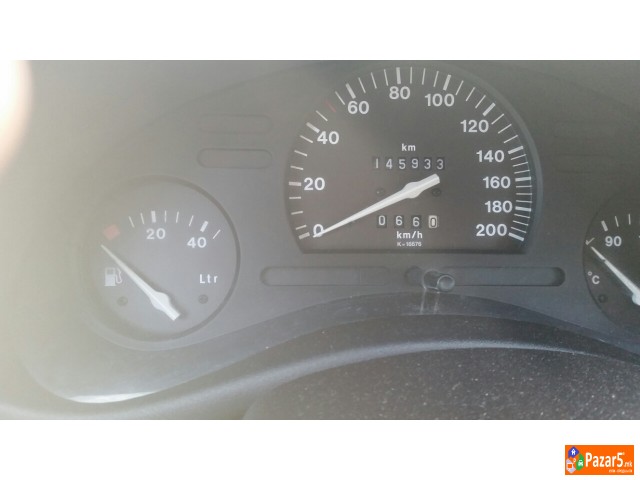 Opel Corsa Viva 1.0 12v