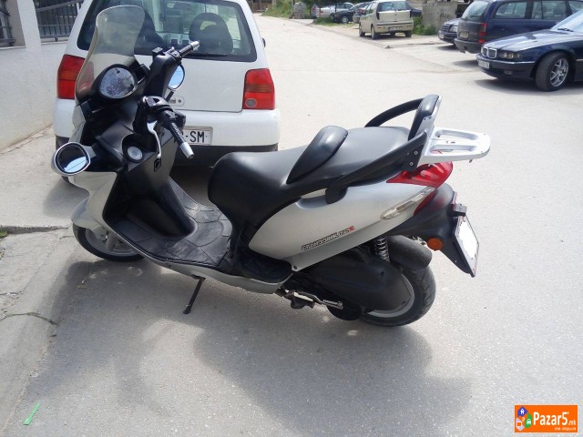 Motor Kymco Grand Dink 125 2008 God. Extra Moze Za