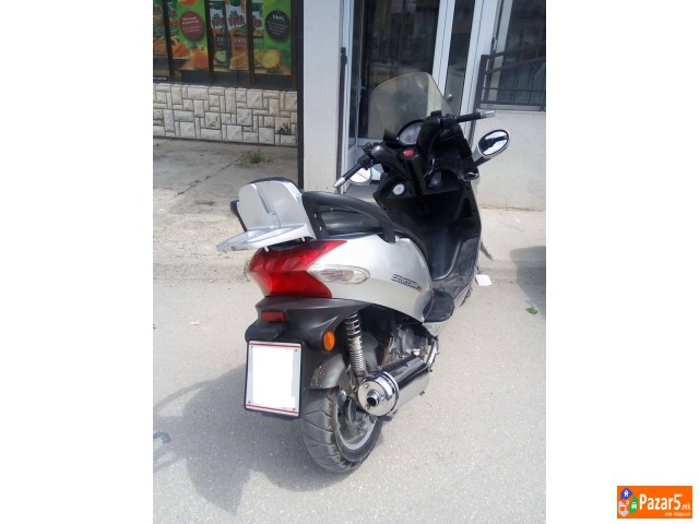 Motor Kymco Grand Dink 125 2008 God. Extra Moze Za