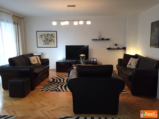 Se Izdava Kukja Vo Kozle 