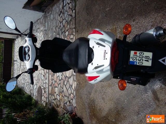 Se Prodava Skuter Hamaci 50cm3