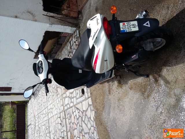 Se Prodava Skuter Hamaci 50cm3