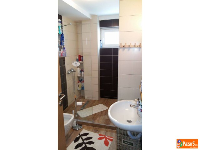 Se Prodava Nov Stan (prazen/kompletno Namesten) Vo