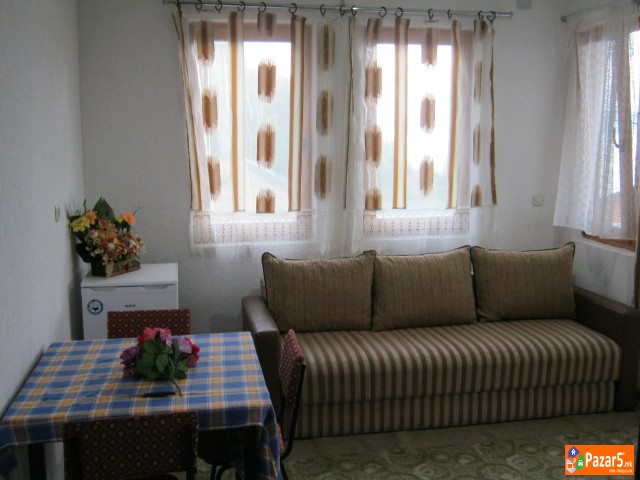 Апартмани Танески Коњско