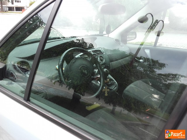 Se Prodava Reno Scenic Mozna E I Zamena