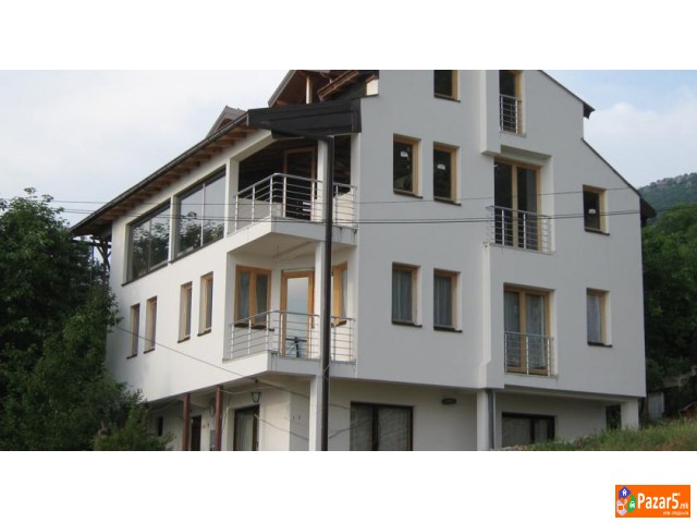 Апартмани Танески во Коњско, во близина на хотелит