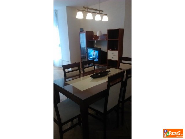 Se Izdava Komplet Namesten Stan Vo Centar