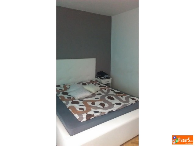 Se Izdava Komplet Namesten Stan Vo Centar