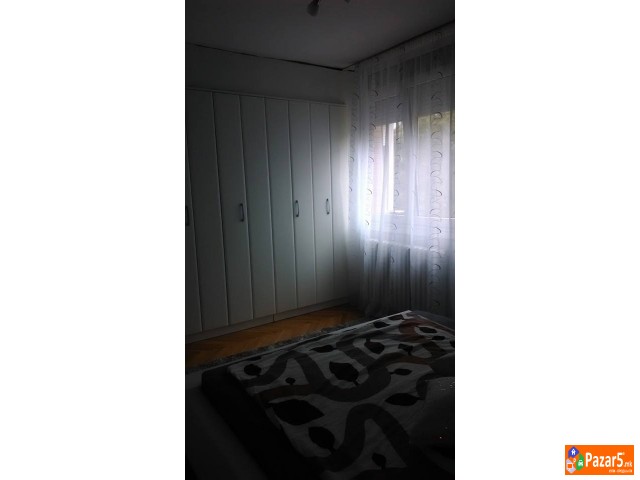 Se Izdava Komplet Namesten Stan Vo Centar