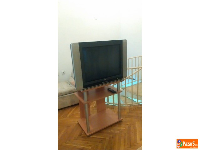 Se Izdava Stan Vo Centar Komplet Namesten